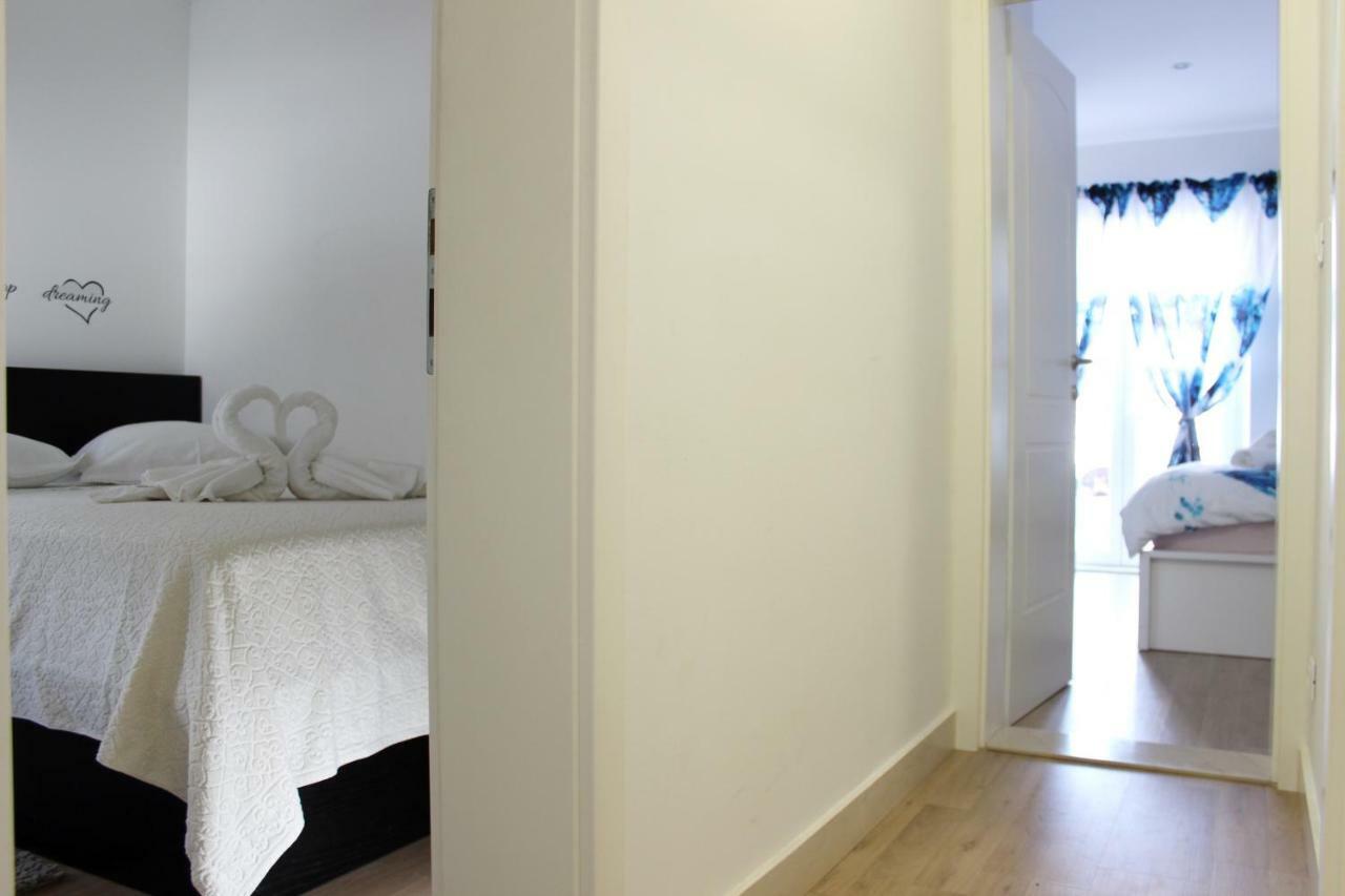 Apartment Pino Pucisca Exterior photo